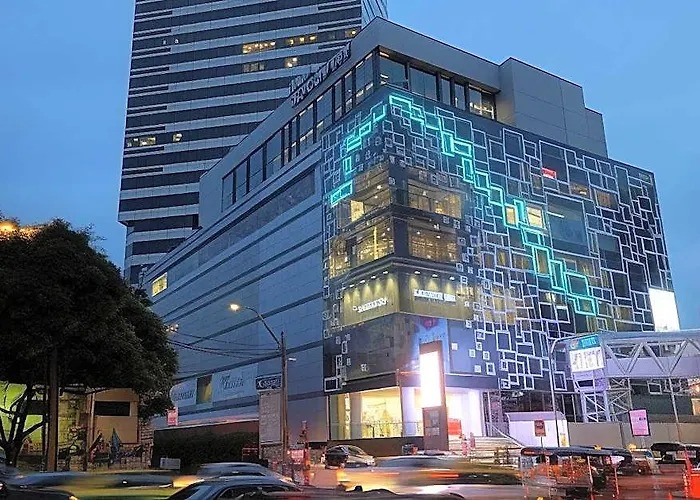 호텔 Roomquest Pratunam 4*
