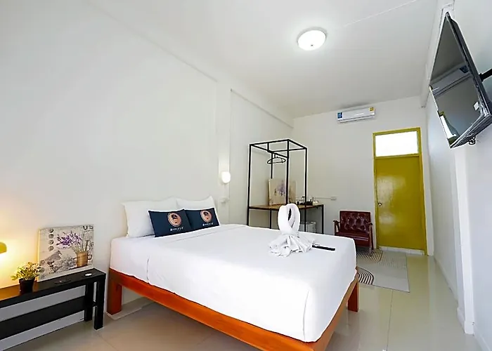 Roomquest Pratunam 호텔