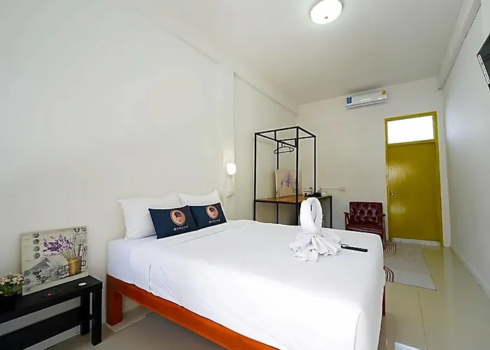 Roomquest Pratunam 호텔